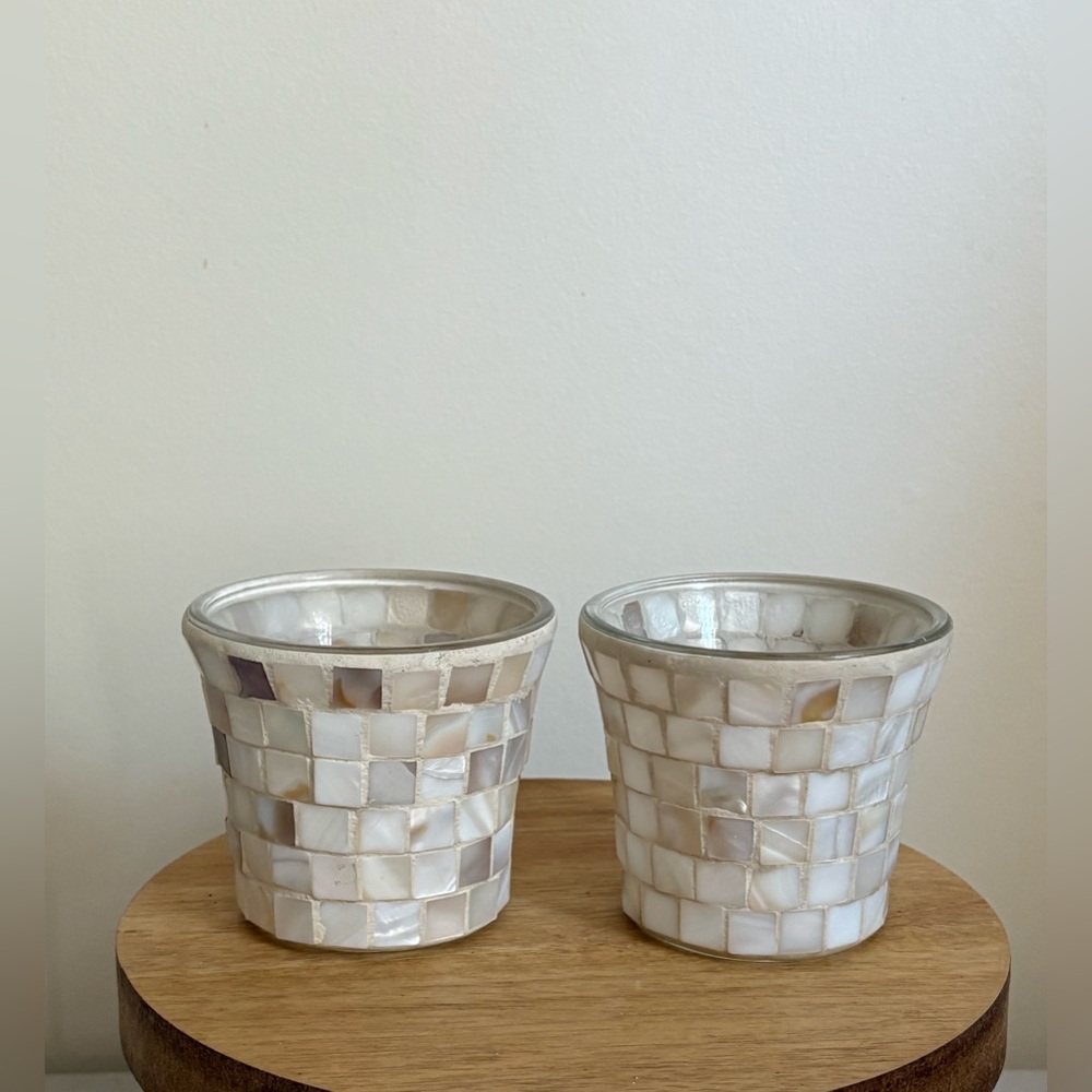 Beautiful ⭐️Yankee Candle White & Pearl Mosaic Glass Votive Holders (Set of 2)